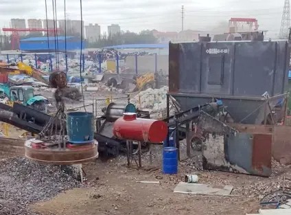 315破碎機不僅產能高,質量也高,生產不受天氣影響