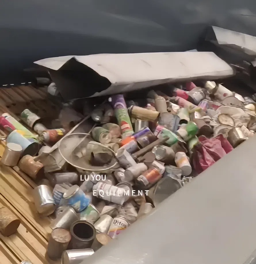 路友廢鋼破碎機(jī)再海外緊鑼密鼓安裝完 開(kāi)啟“搬磚”之旅