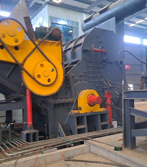河南地區2000馬力馬力廢鋼破碎機安裝完成開始試機