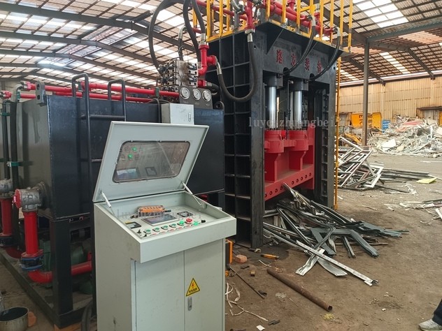 500噸液壓龍門剪河北地區安裝調試打料